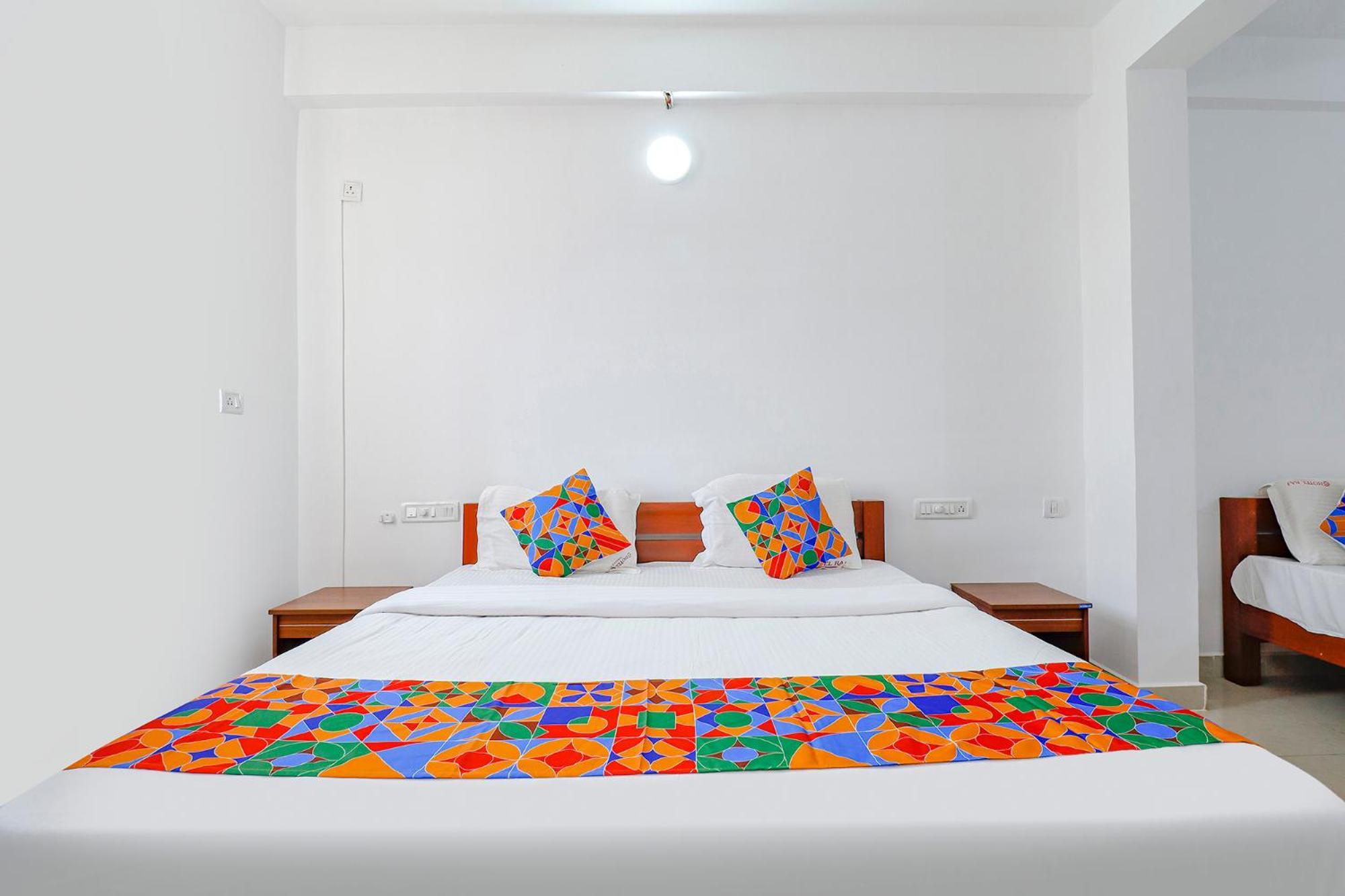 Fabhotel Raj Residency - 1Km From Madikeri Fort Exterior photo